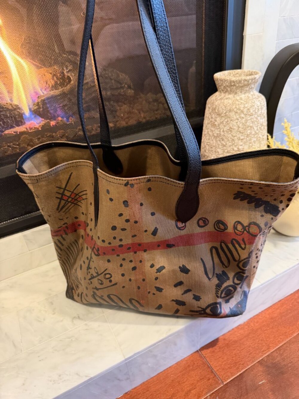 Burberry Reversible Canvas Tote – London Print - Picture 2 of 14